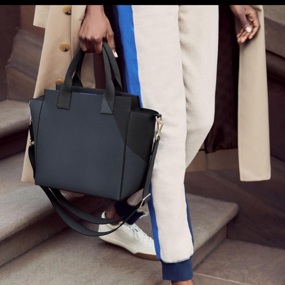 🆕 Rothy's The Handbag Midnight Navy w/ Duster and Wash Bag *RETIRED COLOR*